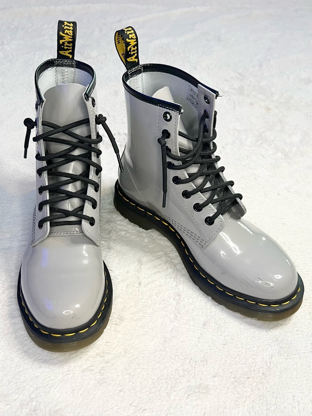 Dr. Martens 1460 Light Gray Lace Up Patent Leather Combat Boots Size 8